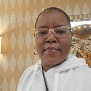 Meet your Posher, Twana